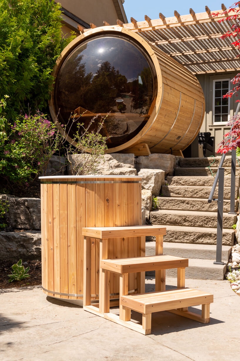 Sauna and cold plunge contrast therapy backyard setup